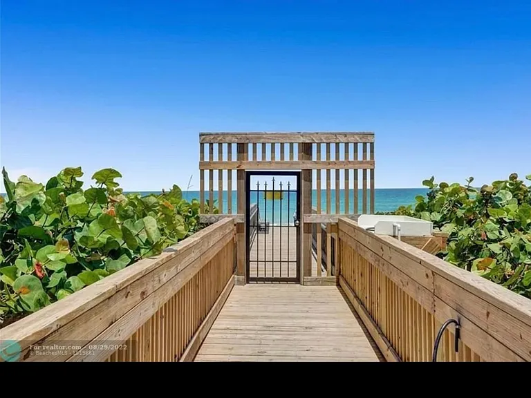 9650 S Ocean Dr #809 — Photo 16