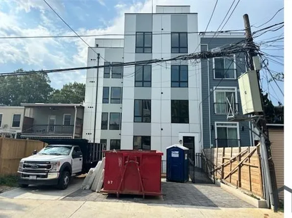 1310 L St SE, Washington, DC 20003