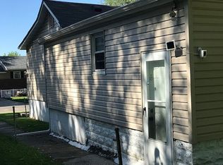 124 E 7th St, Roxana, IL 62084
