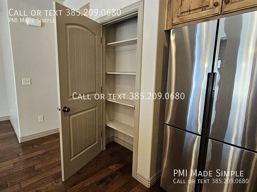 $250 Off 1st Mo + Free Tv! Spacious 3-Bed Townhome With Fenced Yard — Photo 4