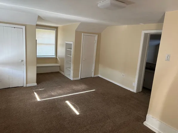 700 N Anna Pl #1-9, Fayetteville, AR 72701