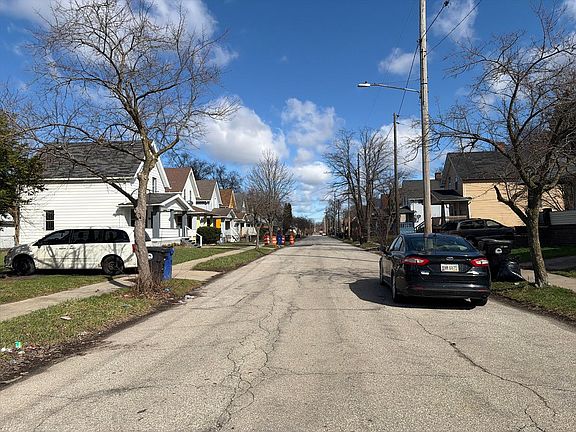 4th image of 3627 E 105th St