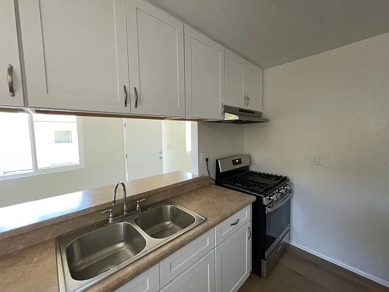 17066 B Ln #A — Photo 5