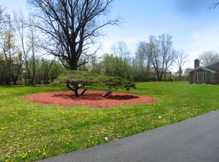 2208 Landwehr Rd, Northbrook, IL 60062