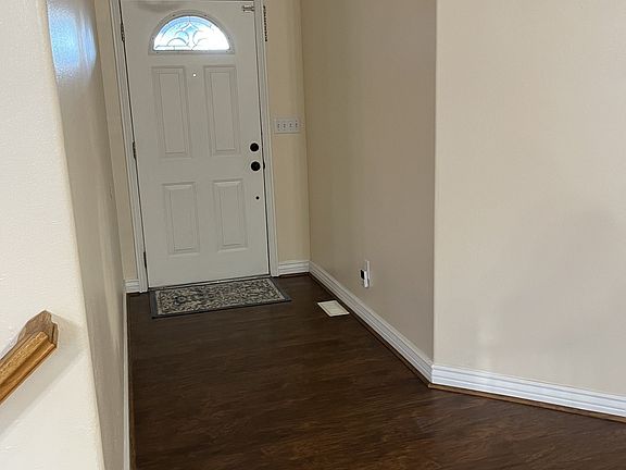 2nd image of 1517 E Falcon Ln
