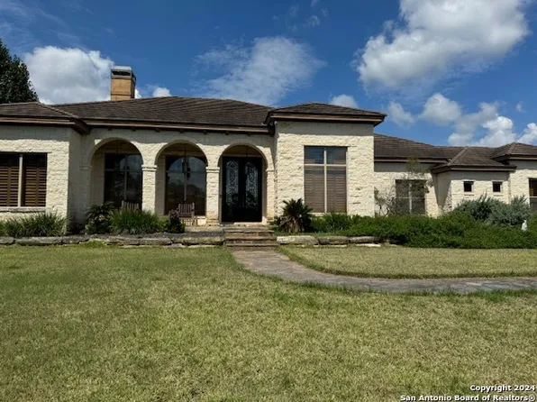 309 horseshoe, Boerne, TX 78006