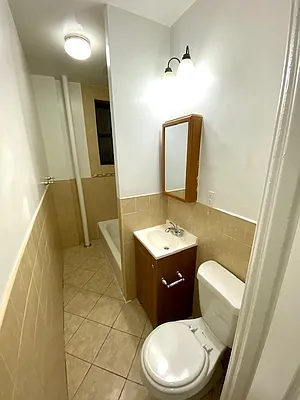 Rented by LRGNY Group, Inc. | media 31