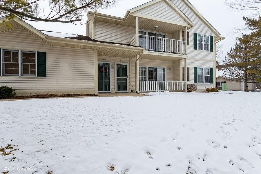 1st image of 160 Bur Oak Ln