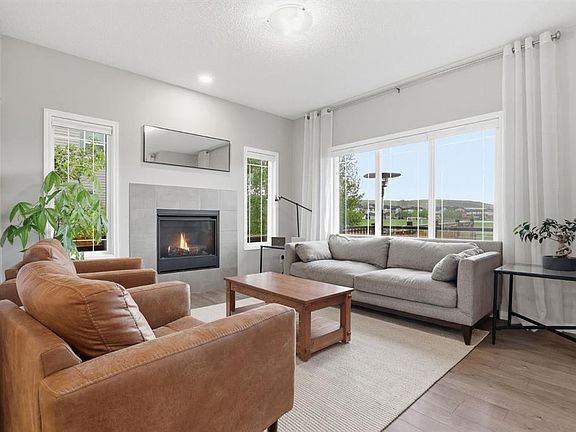 5th image of 44 W Morgan St