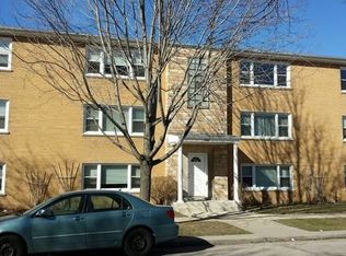 4720 Madison St APT 3W, Skokie, IL 60076