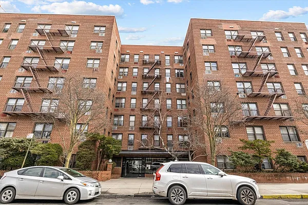 Sold by Compass | media 24