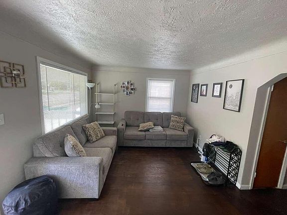 5th image of 26336 Avondale St