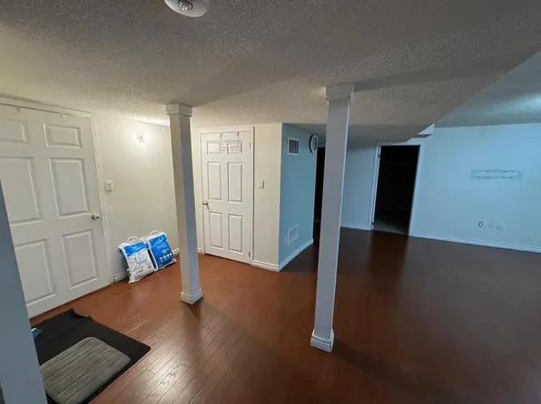 17 Falstaff Dr #2, Brampton, ON L6Y 5J4