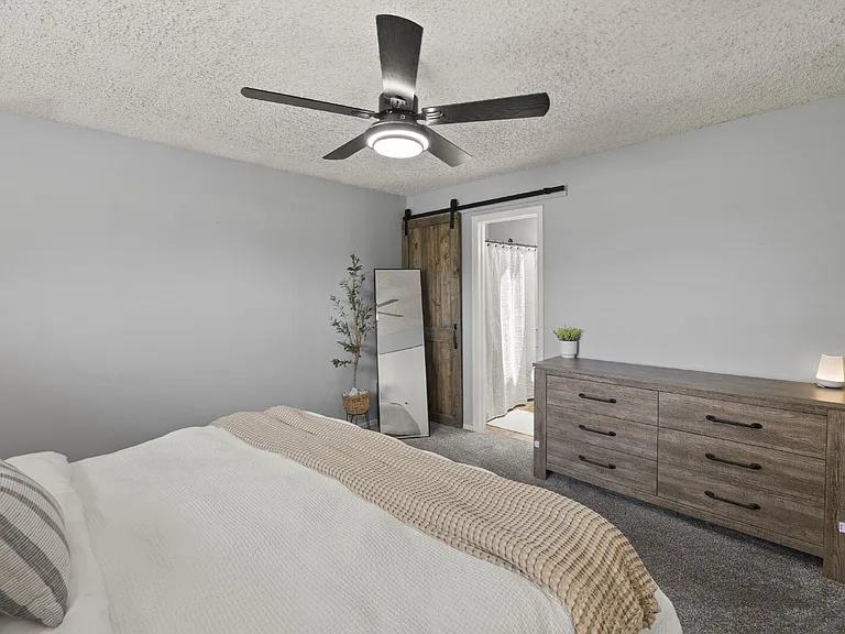 4570 Lincoln Plaza Dr — Photo 16