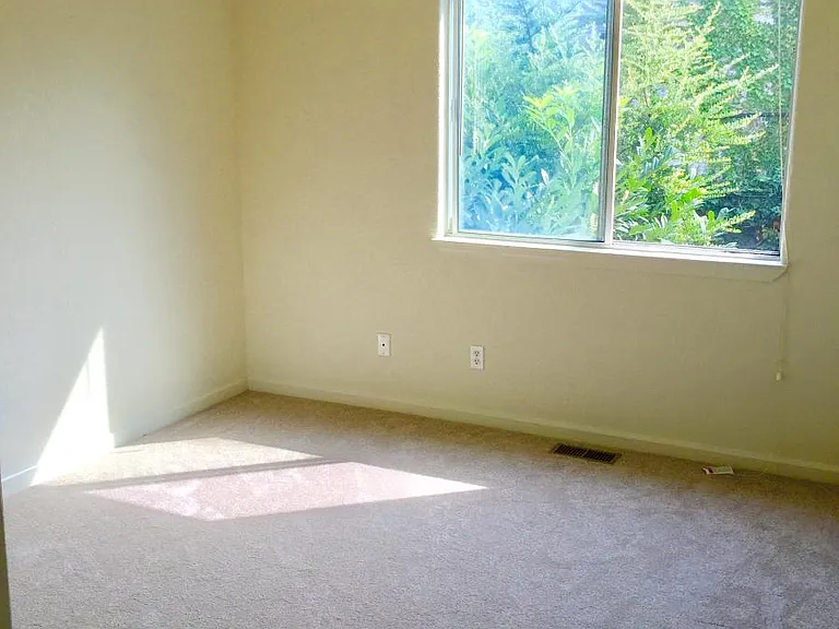 743 Adams St — Photo 21