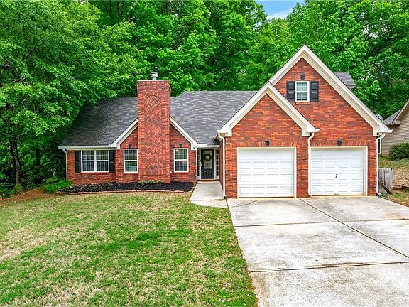 2nd image of 2028 Lantern Dr