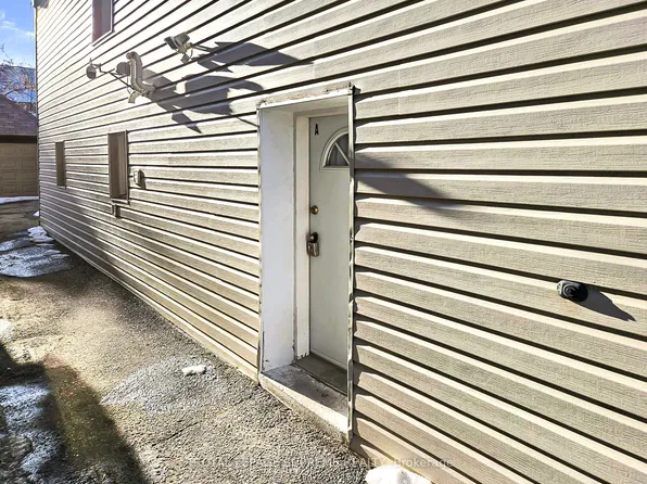 552 Caledonia Rd #A, Toronto, ON M6E 4V4