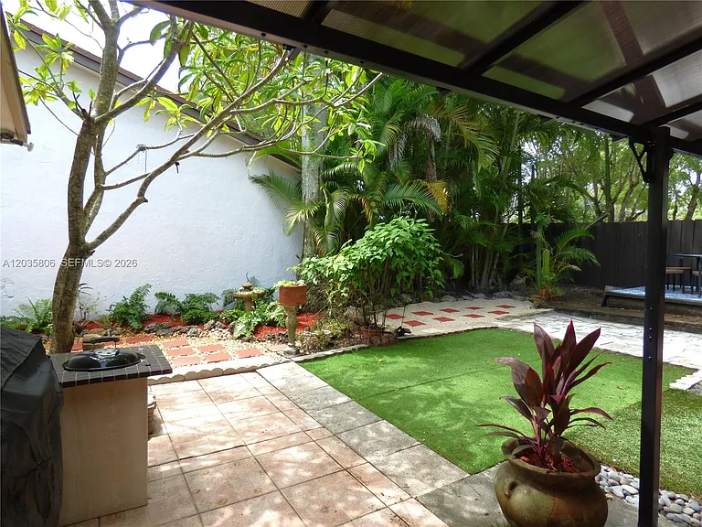 10857 SW 132nd Circle Ct — Photo 18