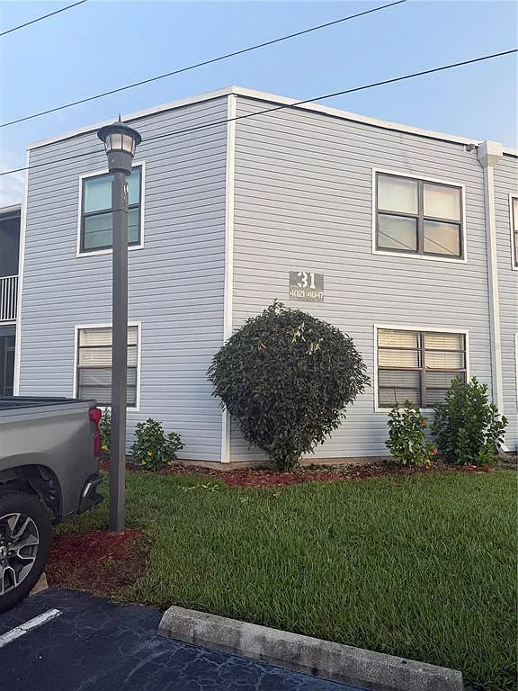 2 bed, 2.0 bath, 820 sqft, $1,600 — Photo 2