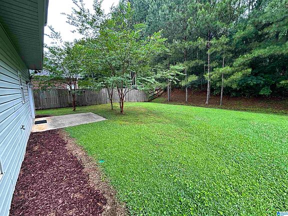 3rd image of 228 Fairview Cir