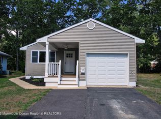 54 Morning Glory Ct, Toms River, NJ 08755