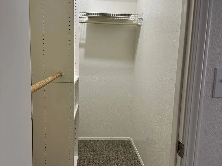 1564 E Drake Dr — Photo 11