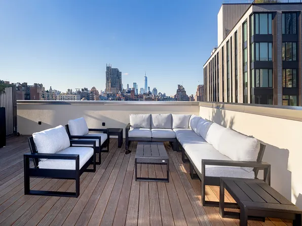 261 West 24th Street image 12 of 12