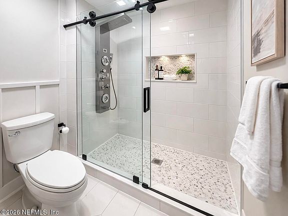 5th image of 1104 WOOD HILL Place #1104