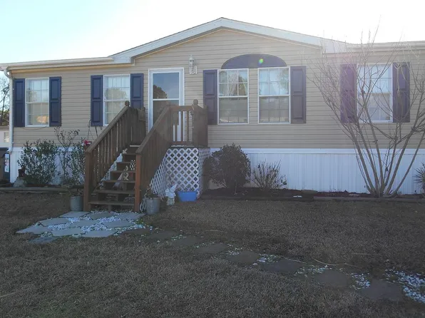 300 Johnny Ln, Myrtle Beach, SC 29588