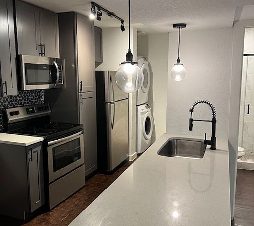 1st image of 4321 Mount Vernon St APT 14