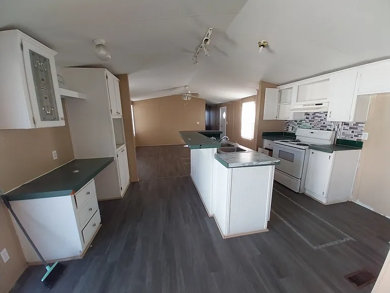 Sunset Ridge MHC — Photo 125