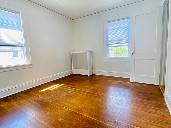 4th image of 111 Grand St Floor 2