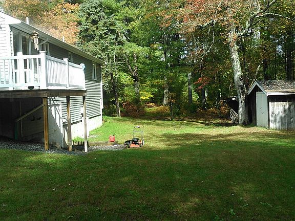 4th image of 220 Bedford St
