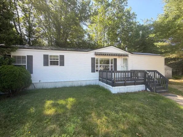 8 Brousseau Dr, Old Orchard Beach, ME 04064