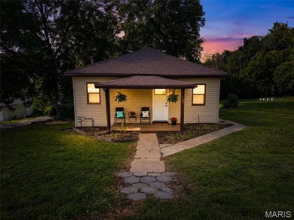 720 W Buckley St, Park Hills, MO 63601
