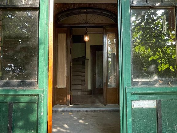3rd image of 301 Bingham Ave