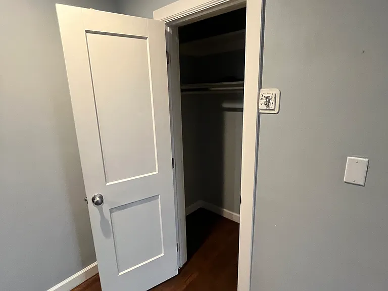 1141 N Harvard Ave — Photo 3