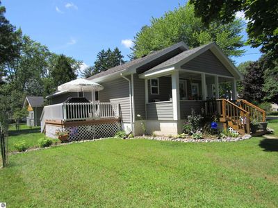 517 Sawyer St, East Tawas, MI, 48730