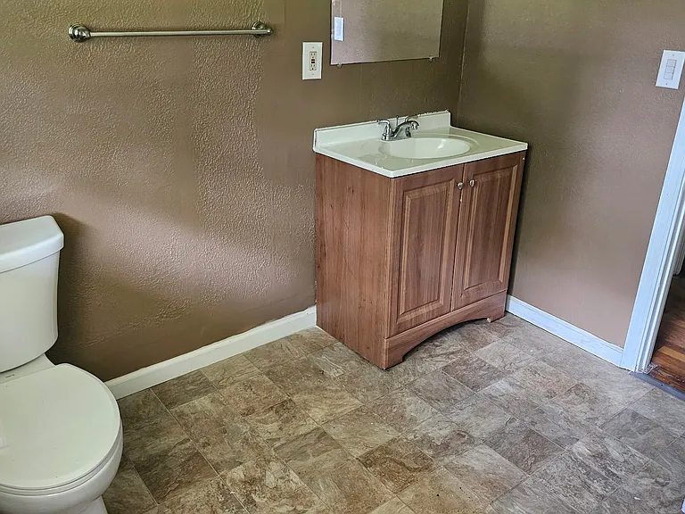 4174 Dellwood Dr — Photo 5