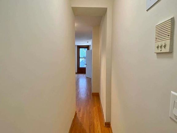 4th image of 202 Elizabeth St APT 15