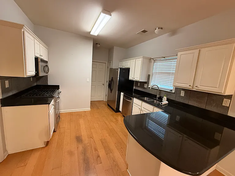1353 Island Shore Dr — Photo 3