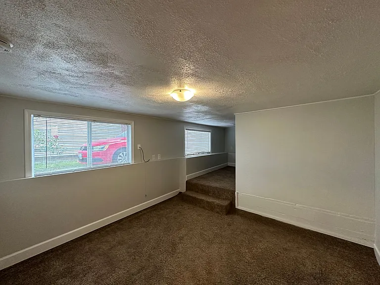 8203 Wallingford Ave N — Photo 20