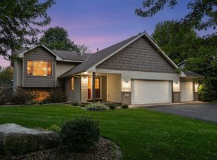 11029 Shoreline Ct, Chisago City, MN 55013