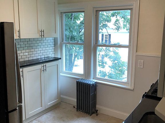 2nd image of 29 Dighton St APT 4