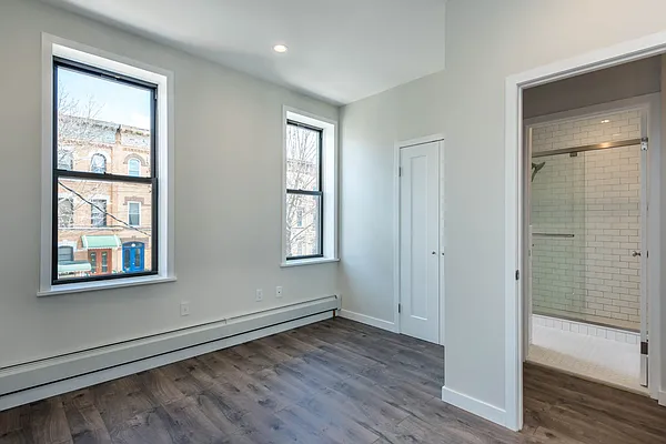 Rented by Nooklyn NYC LLC | media 7