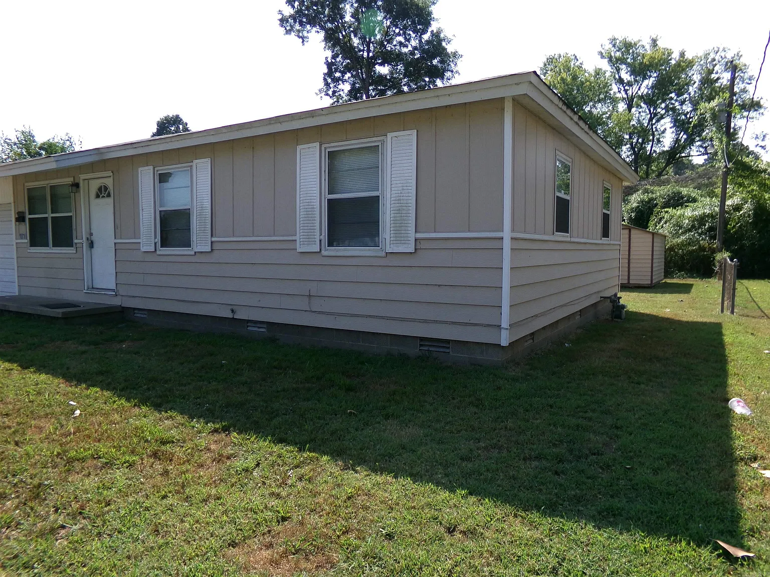 3 bed, 1.5 bath, 1024 sqft, $1,100 — Photo 2