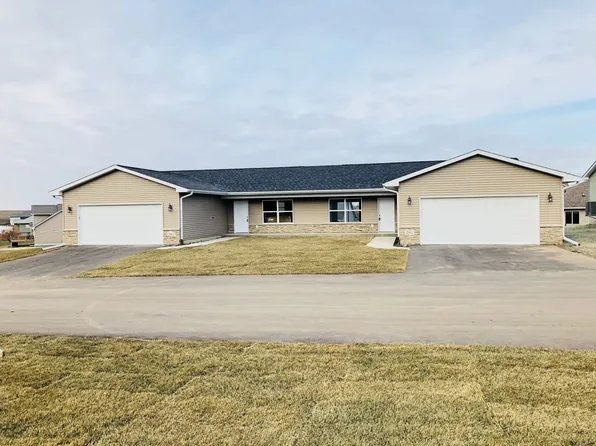 2901 Cohen Ln, Waterloo, IA 50701