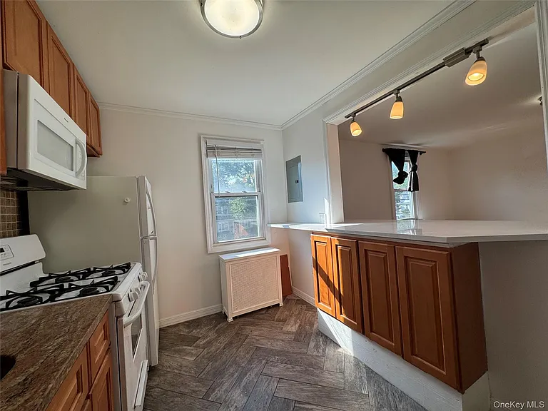 267 Plainfield Ave #2F — Photo 10