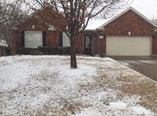 2216 Forest Park Cir, Mansfield, TX 76063
