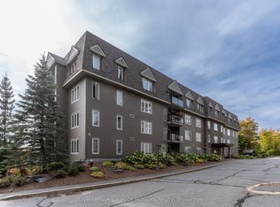 24 Dairy Ln #403, Huntsville, ON P1H 0A4